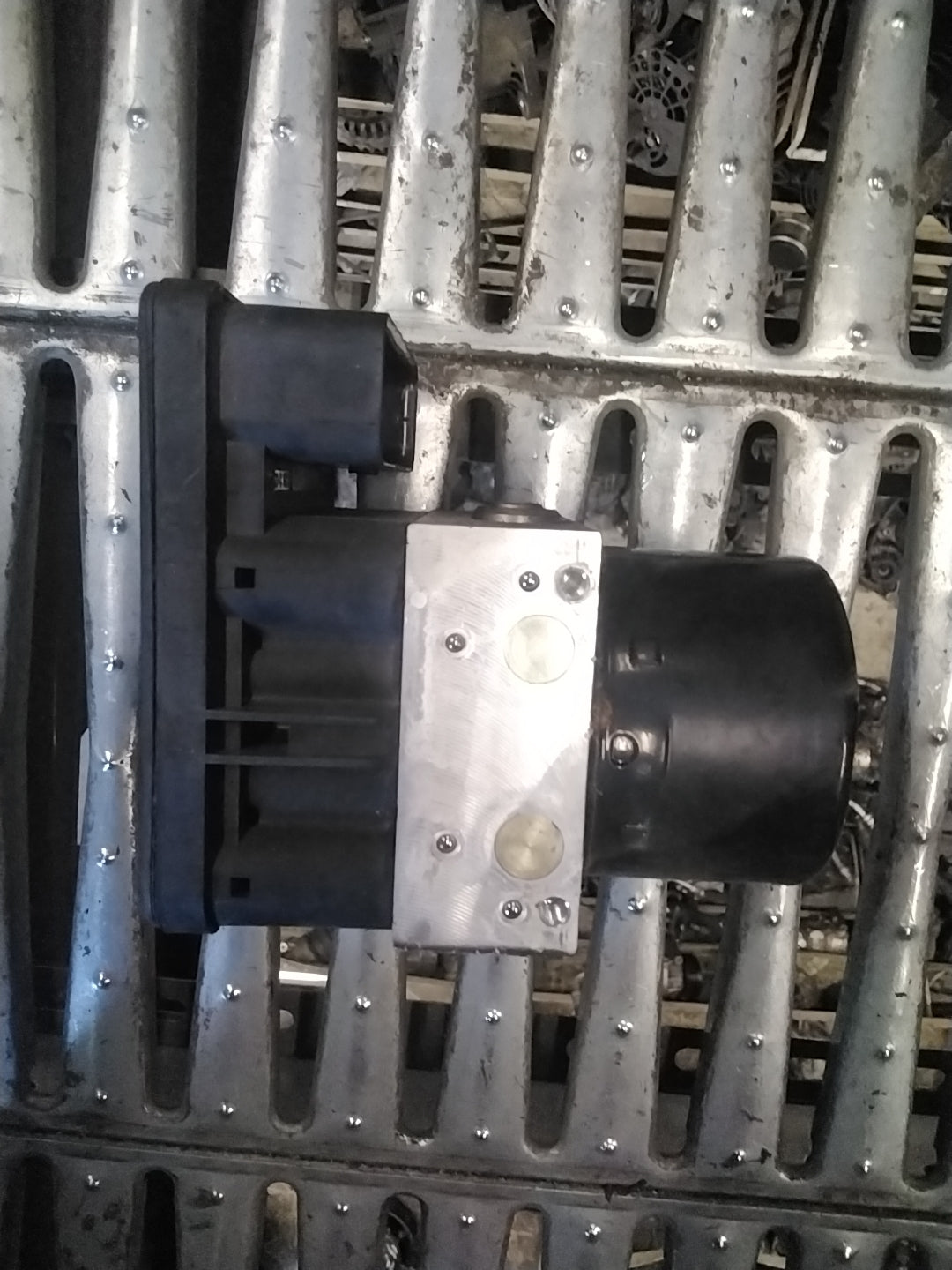 Pompa centralina abs citroen c5 2.0 diesel anno 2003 codice 9648606980