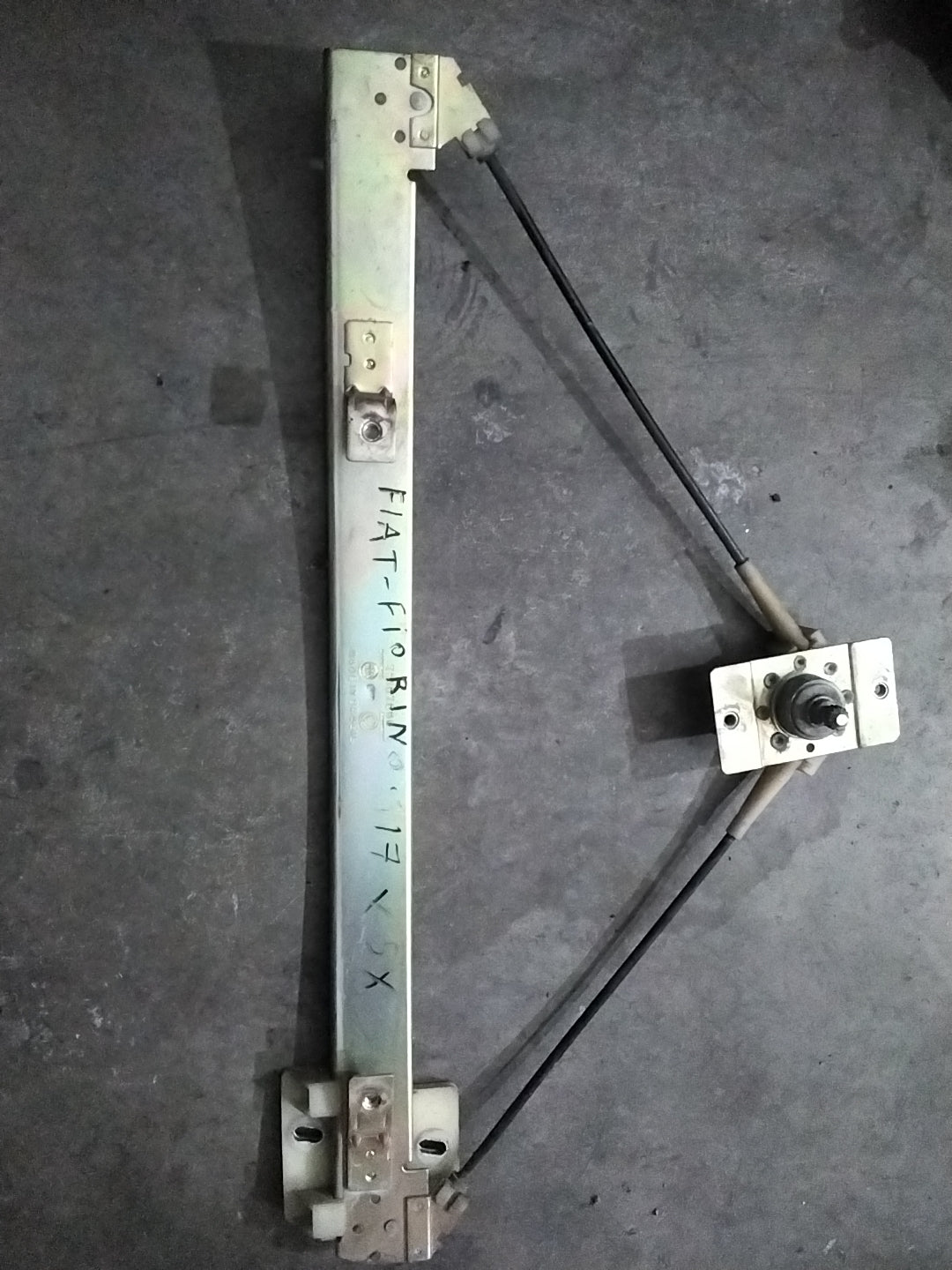 Alzavetro sinistro fiat fiorino codice 75167880