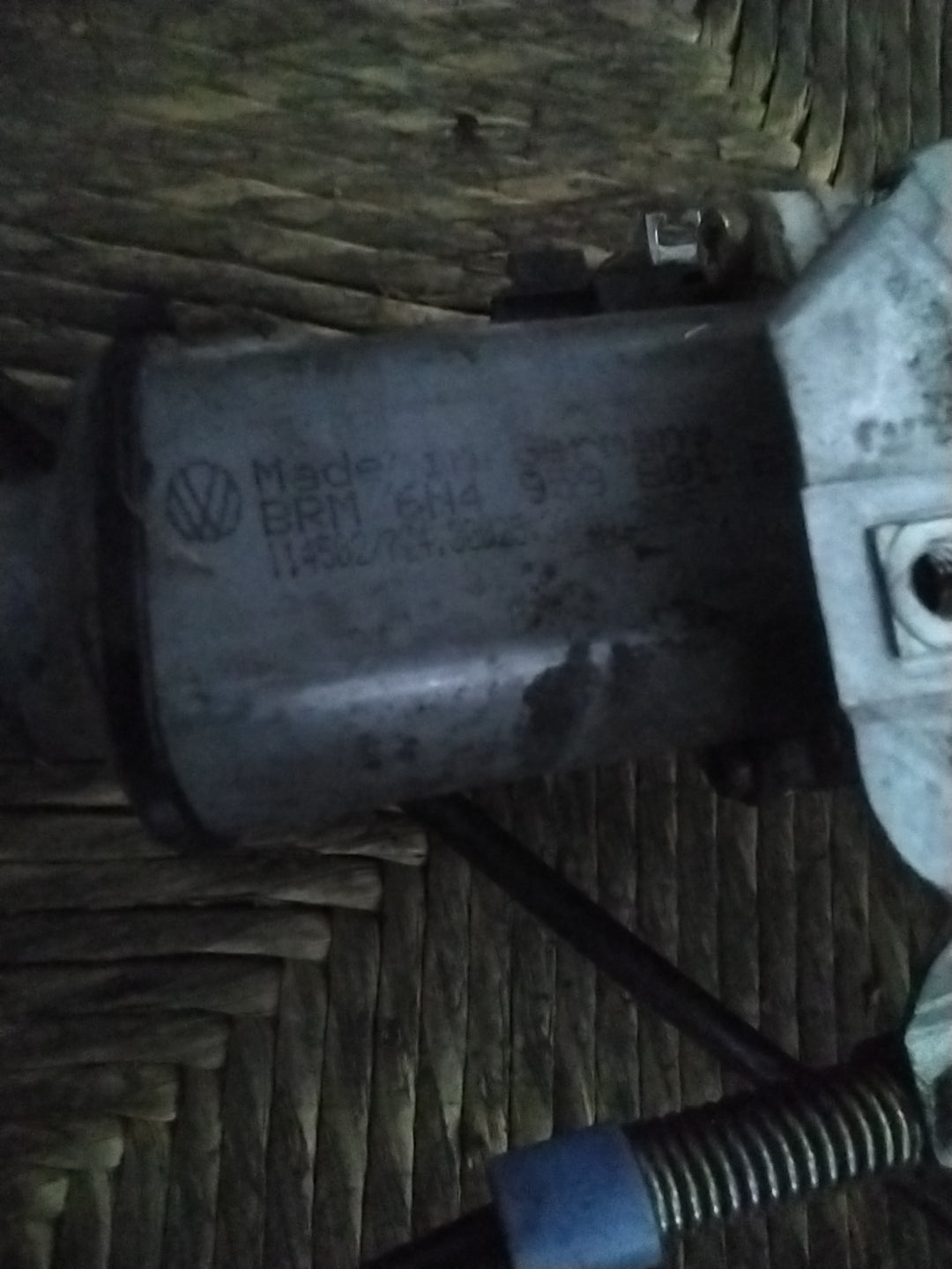 Alzavetro Volkswagen Polo serie 3