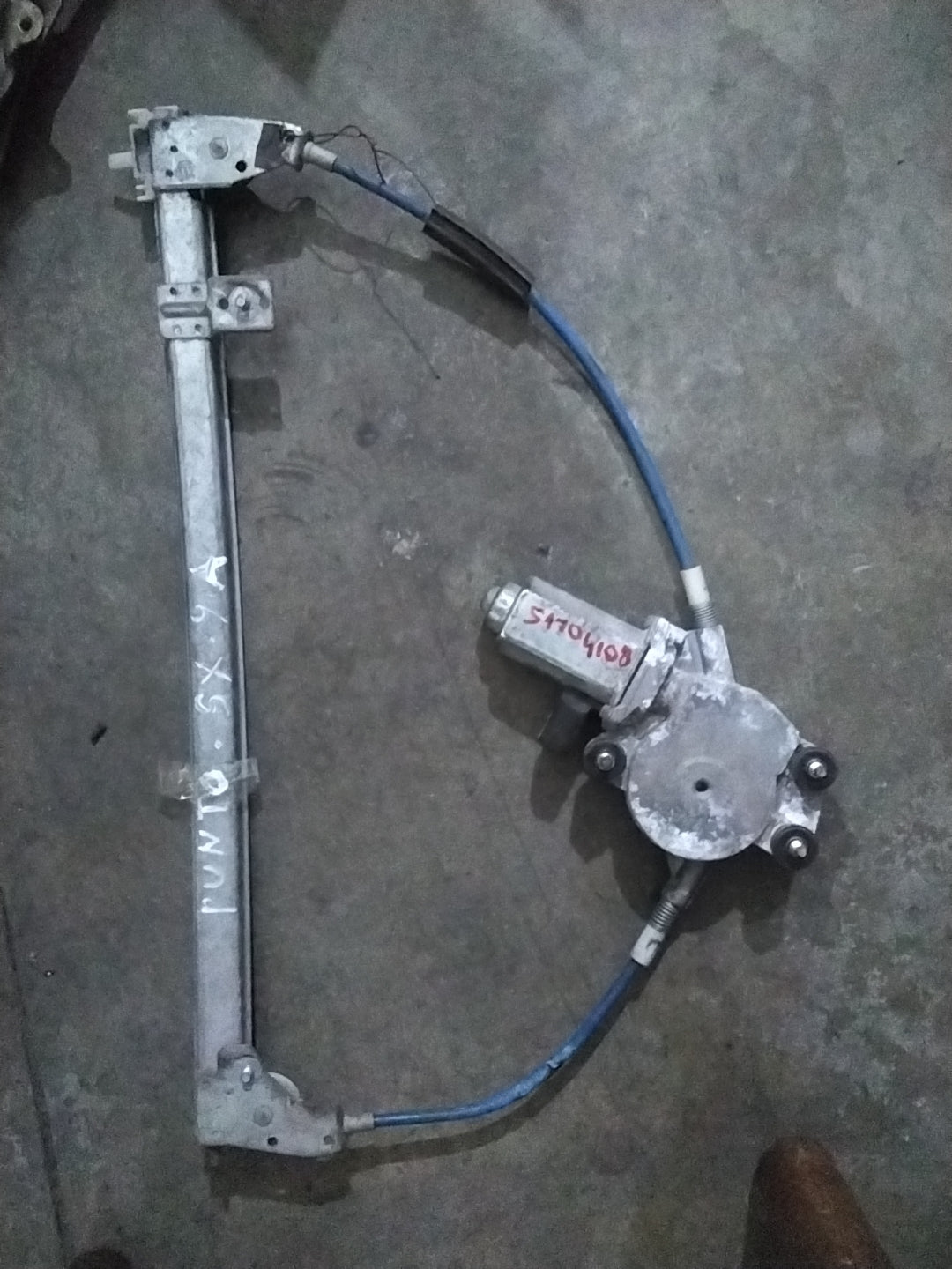 Motorino alzavetro anteriore sinistro fiat punto codice 51704108