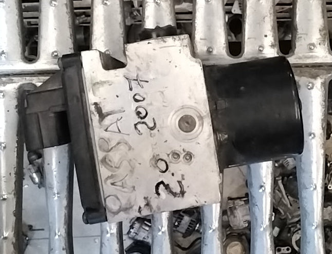 bomba centralita abs volkswagen passat 1.9 tdi año 2001/2005 código 0265225124