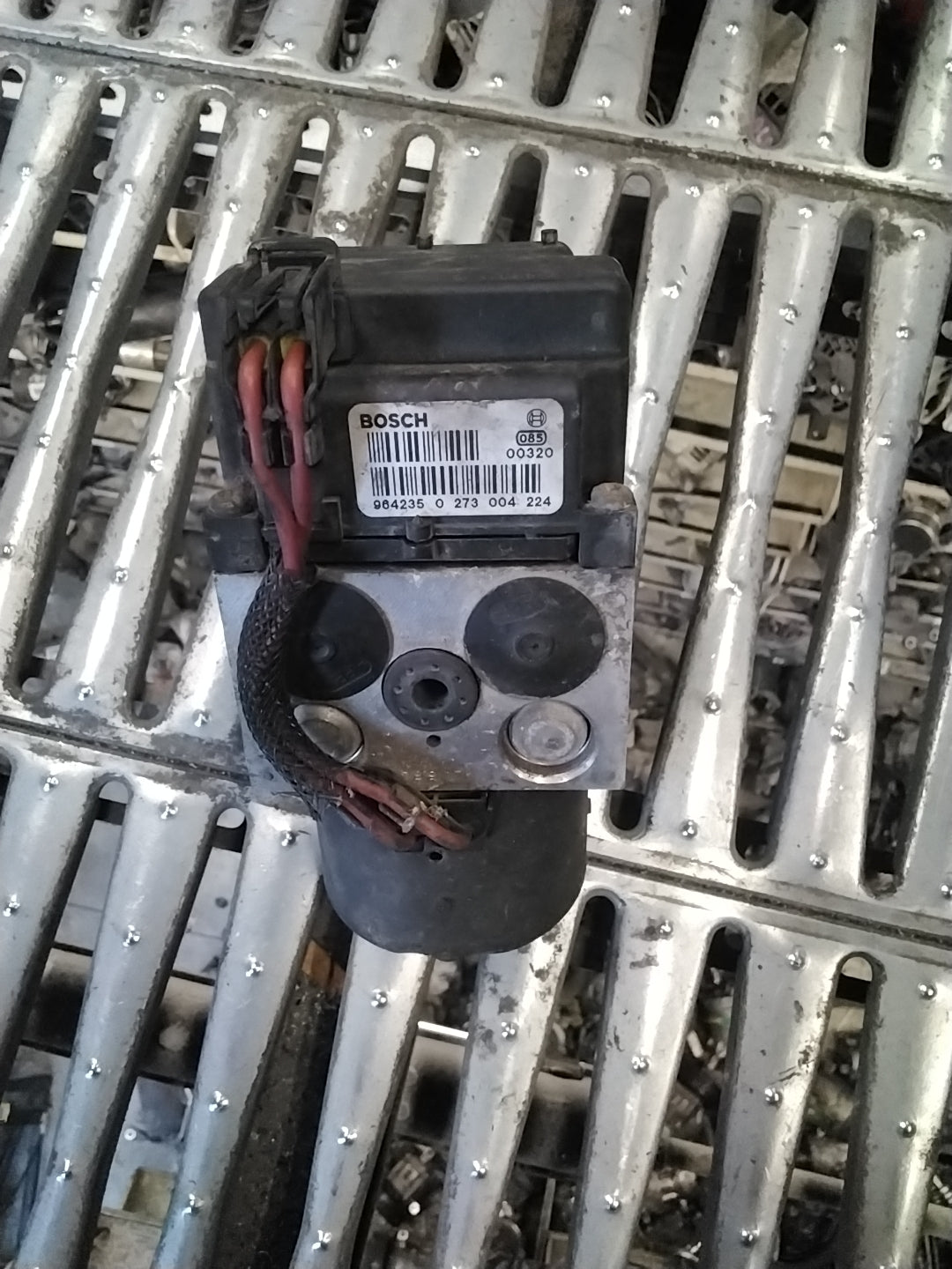 Pompa Centralina ABS volvo v40 2.0 diesel anno 2003 codice 0273004224