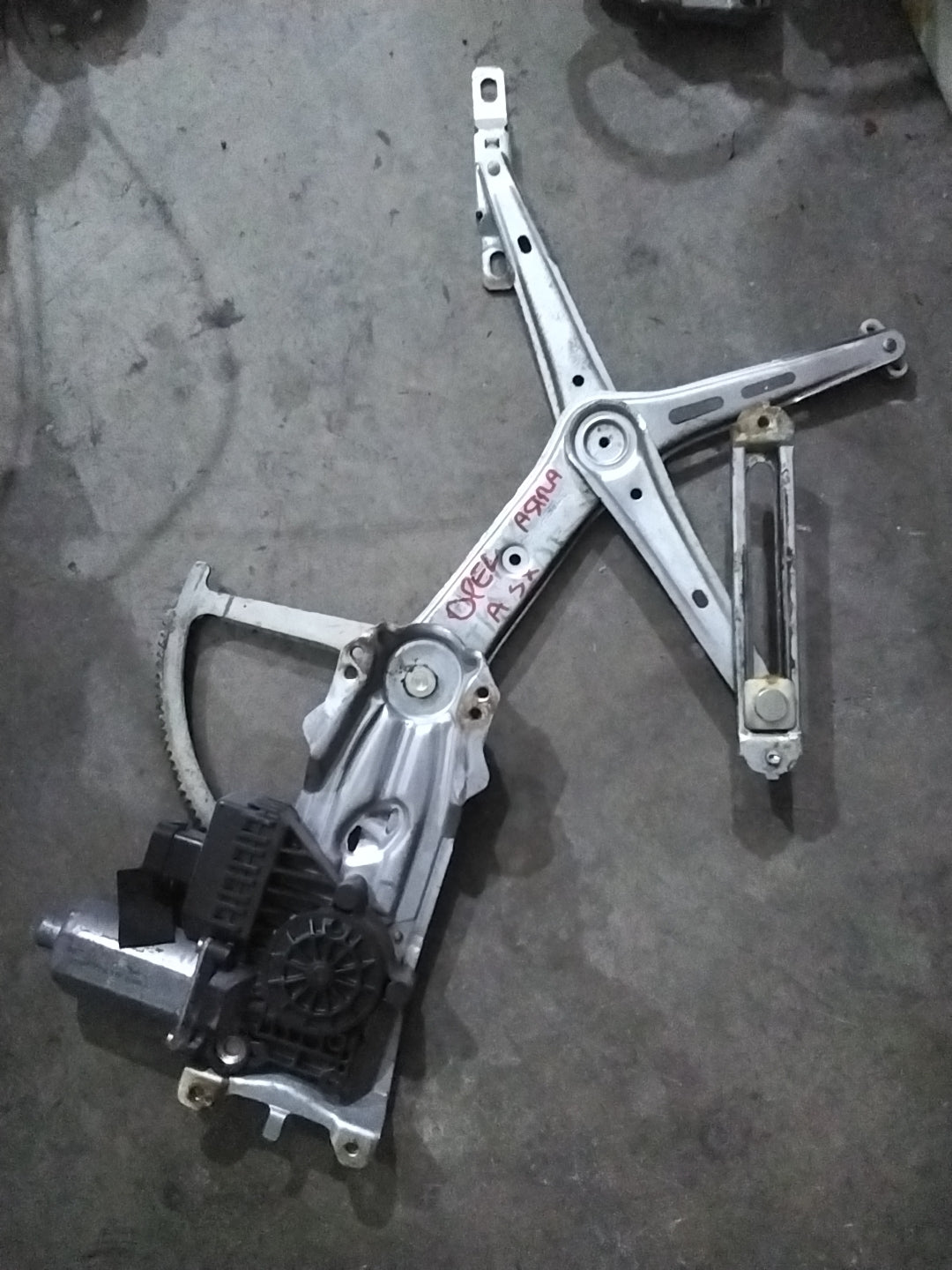 Motorino alzavetro anteriore sinistro opel astra g codice 90521881