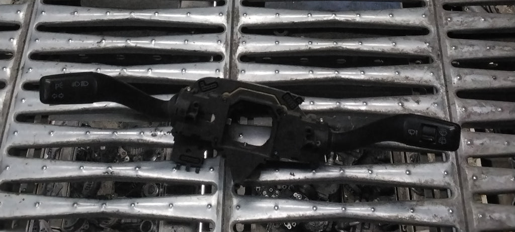 Devioluce audi a4 codice 8E09535496