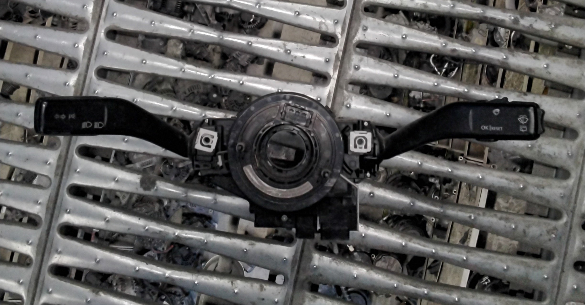 Devioluce volkswagen golf 5 codice 2K0959653