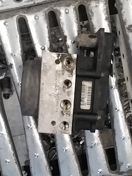 Pompa centralina abs renault clio 1.5 dci anno 2006 codice 0265231804