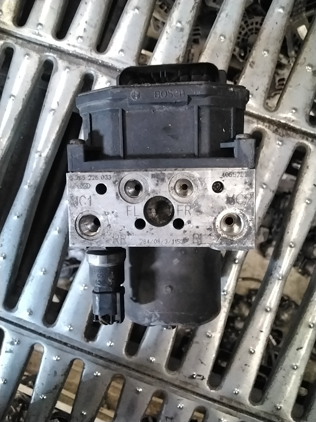 Centralina pompa abs Alfa Romeo 156 codice 0265225033