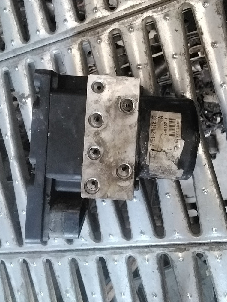 Pompa Centralina ABS ford focus codice 2M512M110EE