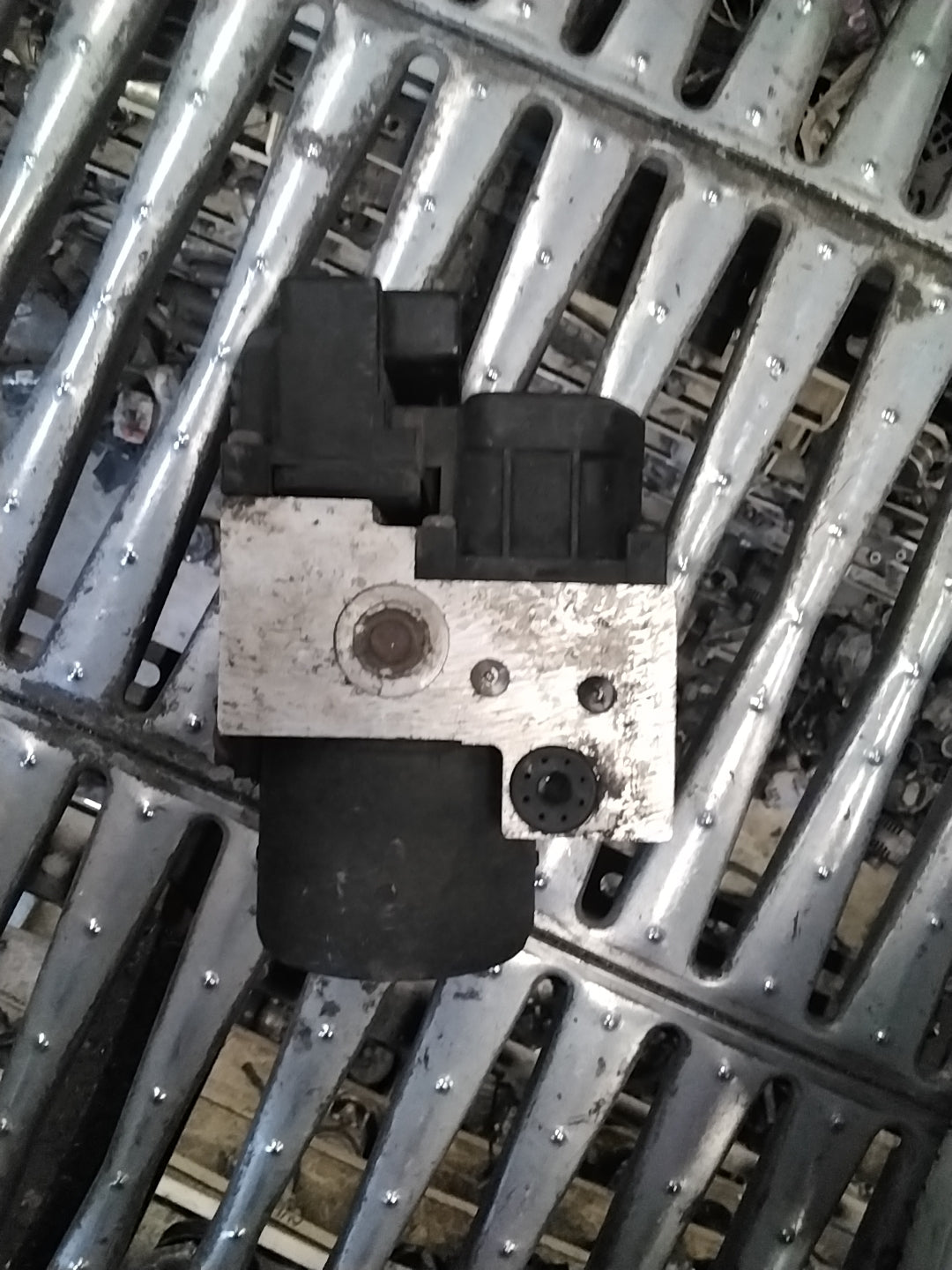 Pompa Centralina ABS volvo v40 2.0 diesel anno 2003 codice 0273004224