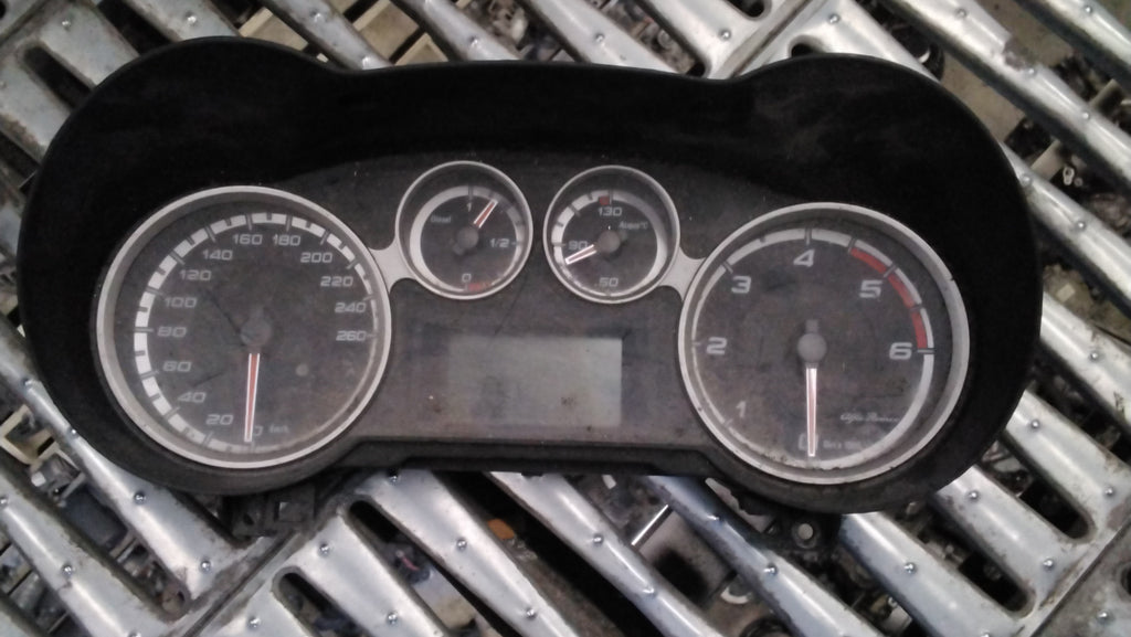 Quadro strumenti contachilometri alfa romeo mito diesel codice 50525484
