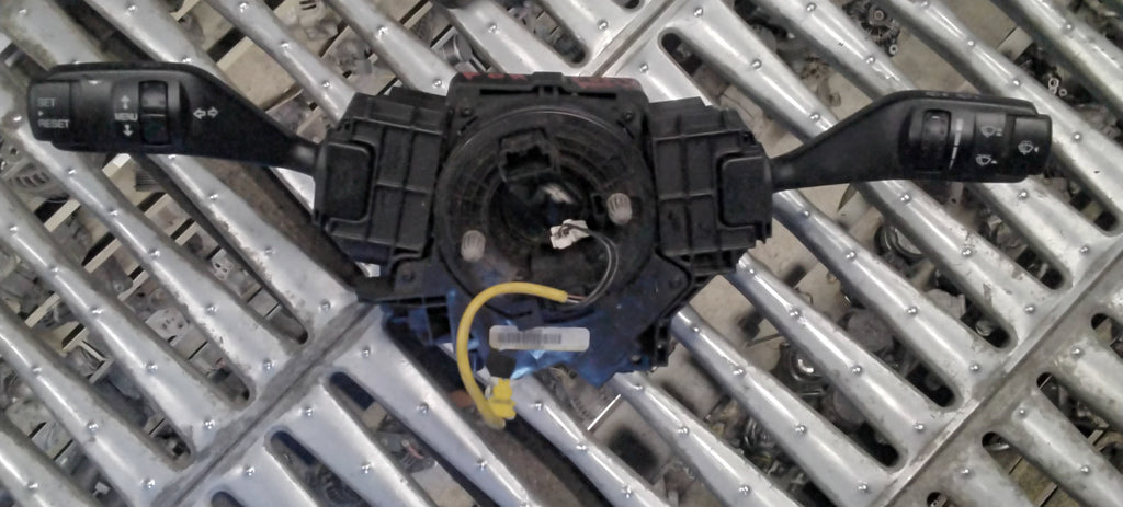 Devioluce ford fiesta codice 4M5T14A664AB