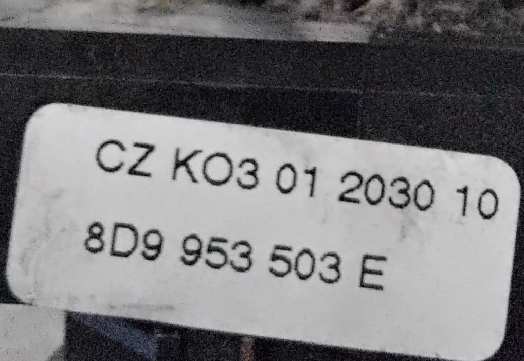 Devioluce audi a4 codice 8D9953503E