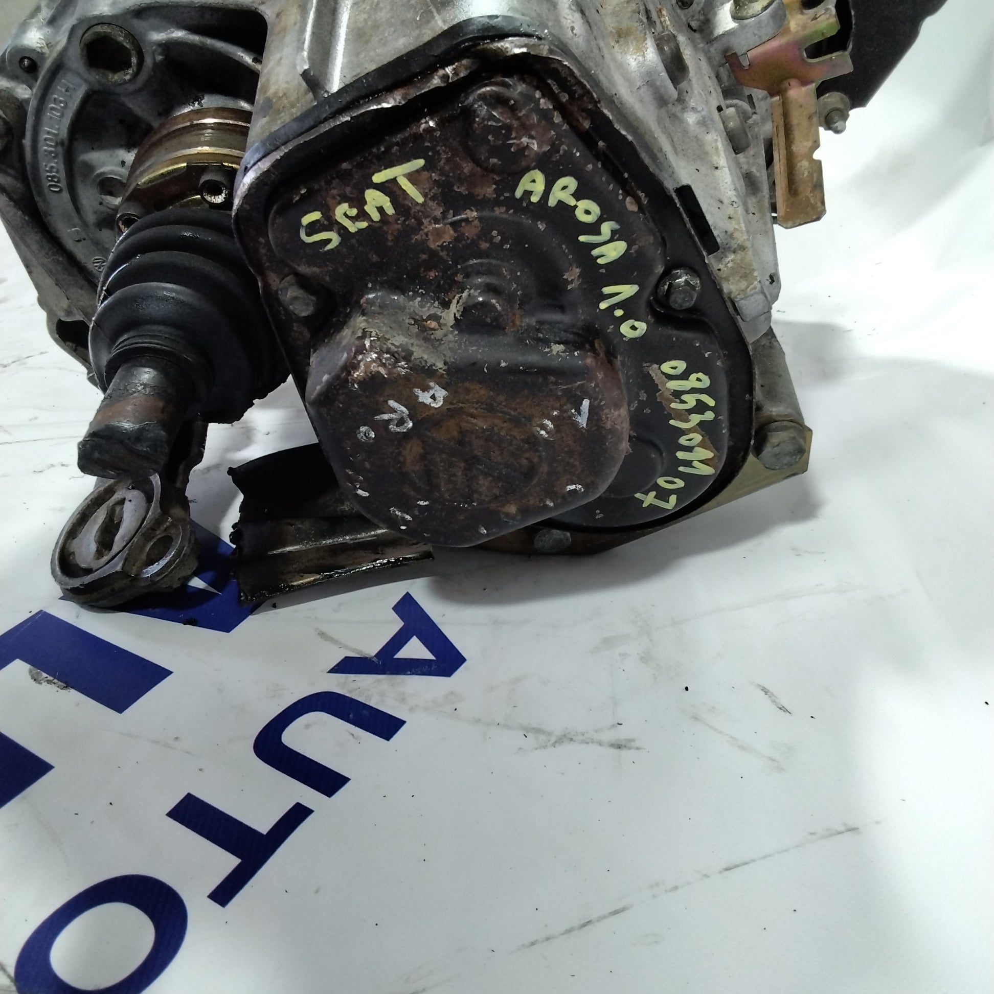 Volkswagen Polo/Lupo/Arosa 1.0 manual gearbox, code: 085301107(sf2)