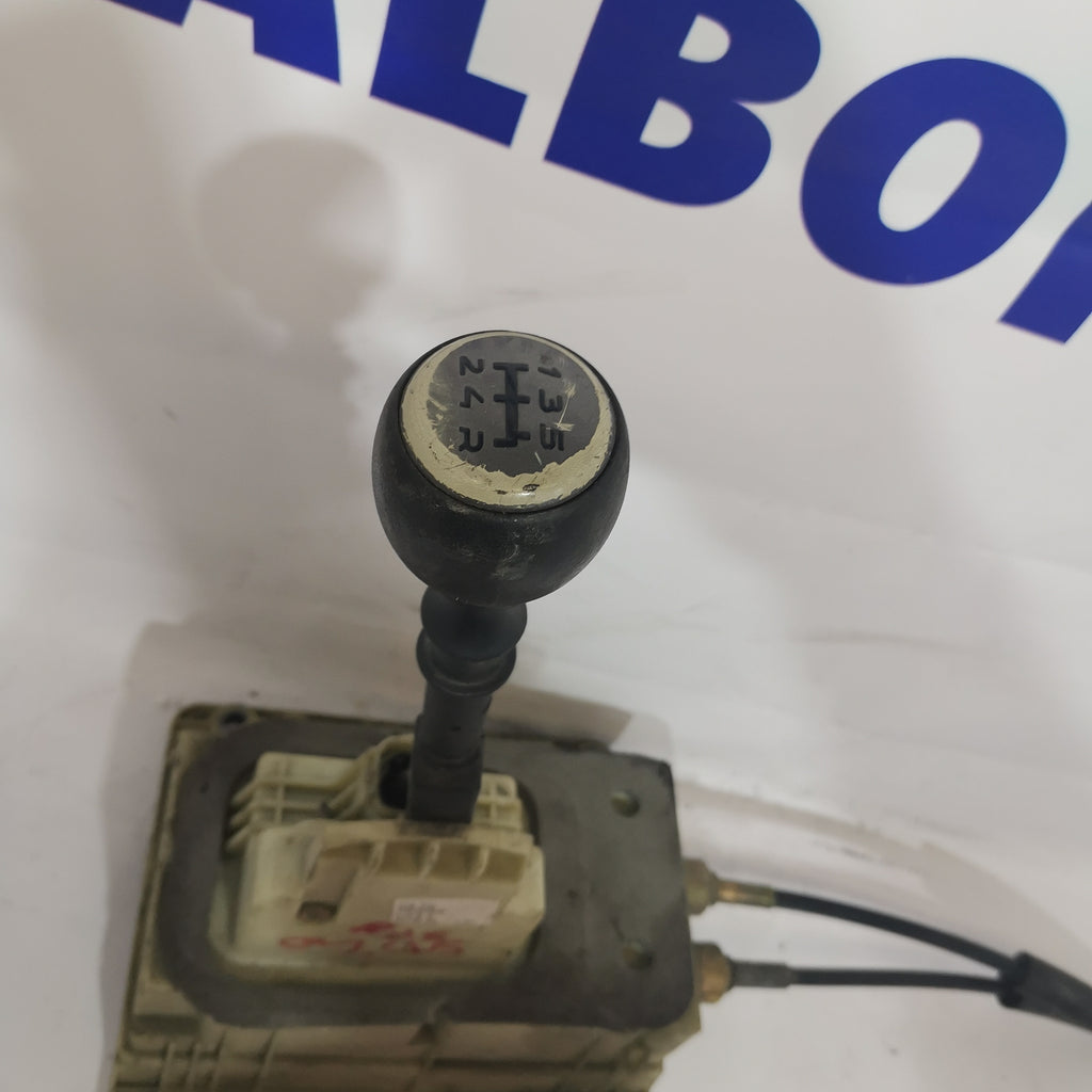 Gear lever Fiat Stilo 1.6 Petrol 5-door year 2001 76kw code: 735304958 (sf4)