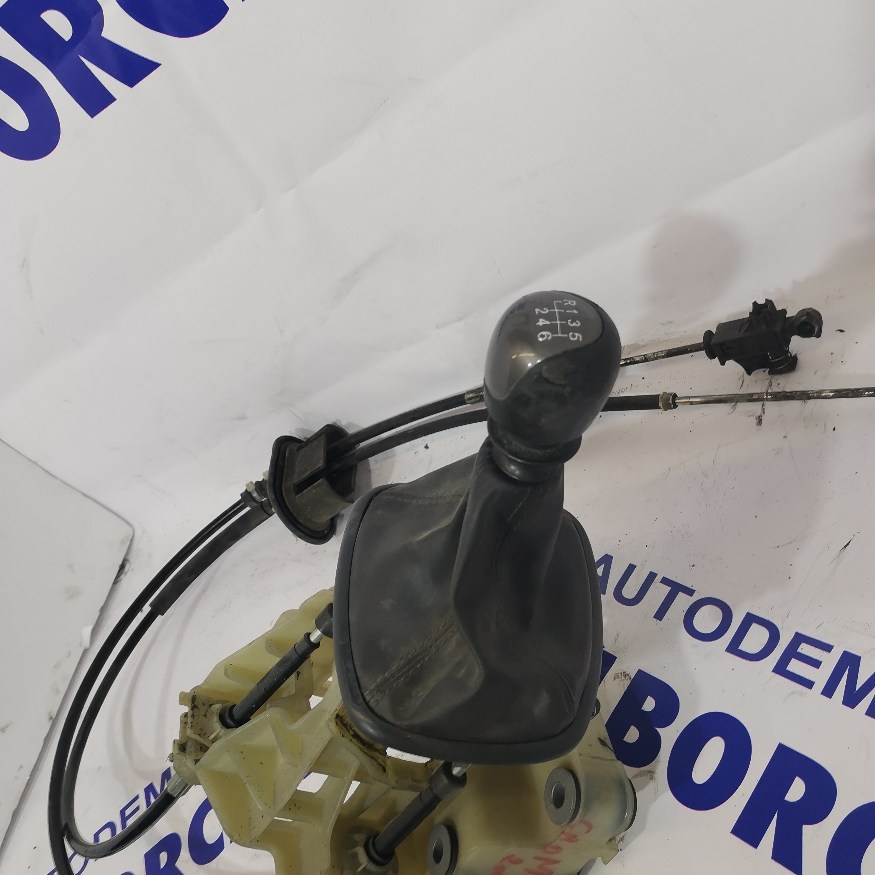 Gear lever with cables Fiat Croma 1.9 MTJ year: 2005 part number: 55348262 (sf4)