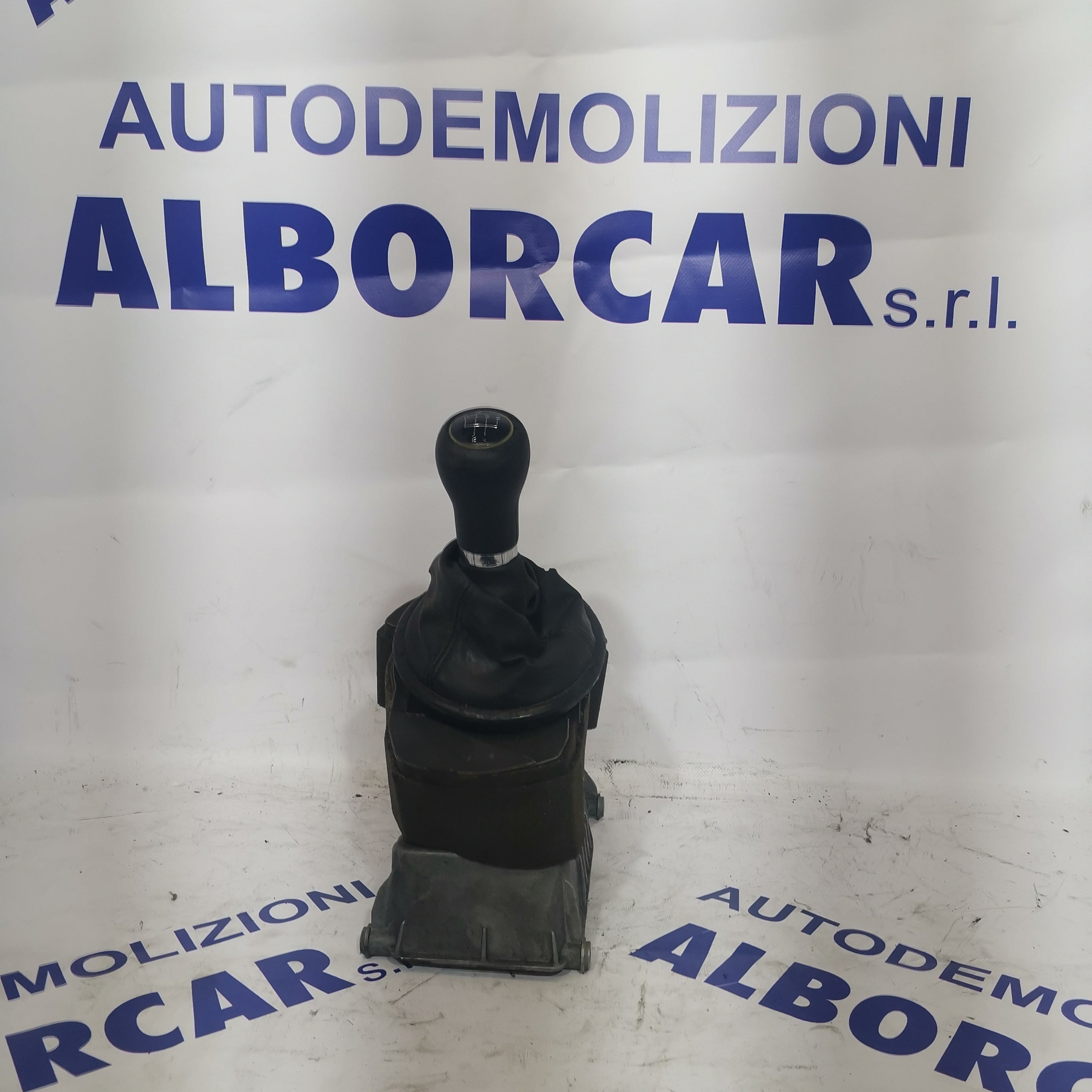 Leva cambio Audi A2 anno: 2004 con codice : 8Z0711246A (sf4)