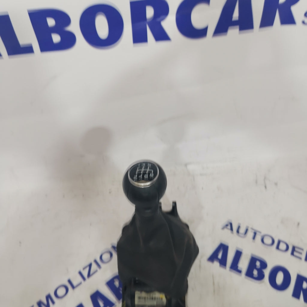 Gear lever Fiat Tipo 1.4 petrol 2019 with code: 50296185 (sf4)