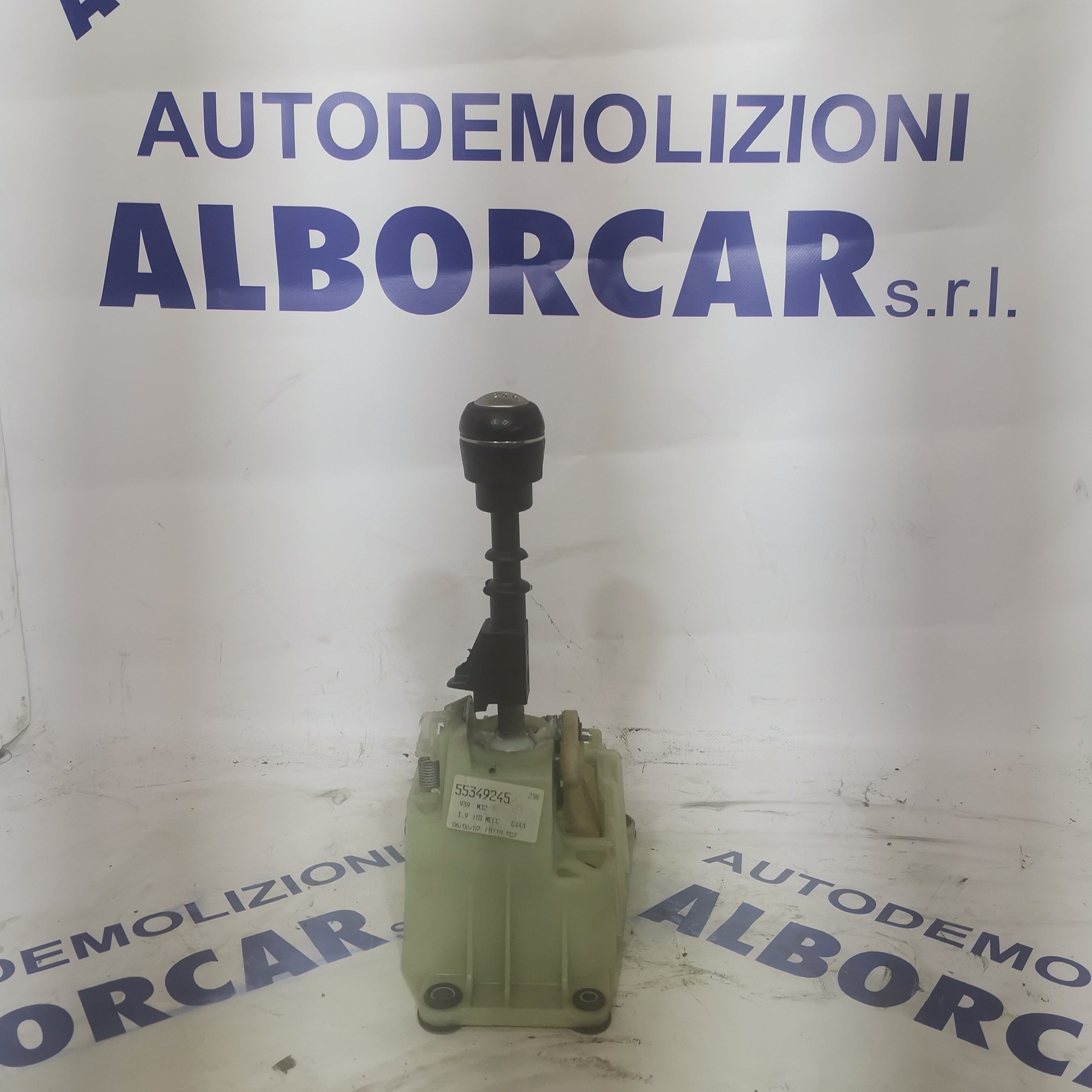 Gear lever 6 speed Alfa Romeo 159 engine size: 1.9 150hp JTD year: 2009 part number: 55349245(sf4)