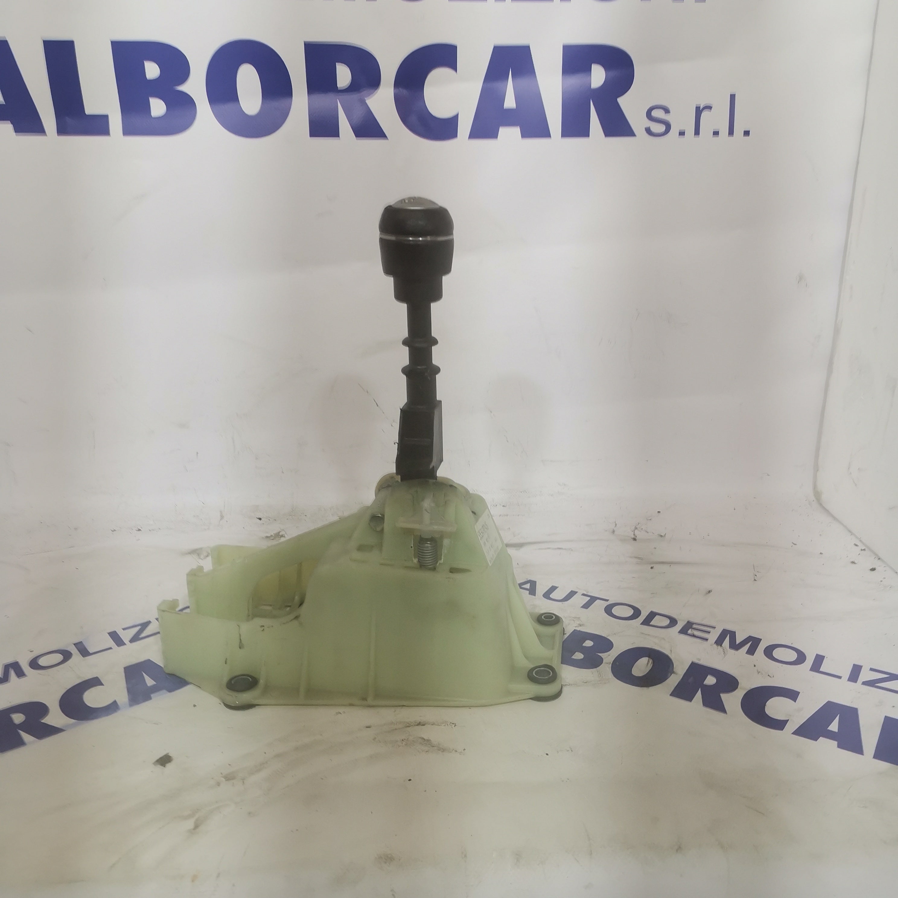 Gear lever 6 speed Alfa Romeo 159 engine size: 1.9 150hp JTD year: 2009 part number: 55349245(sf4)