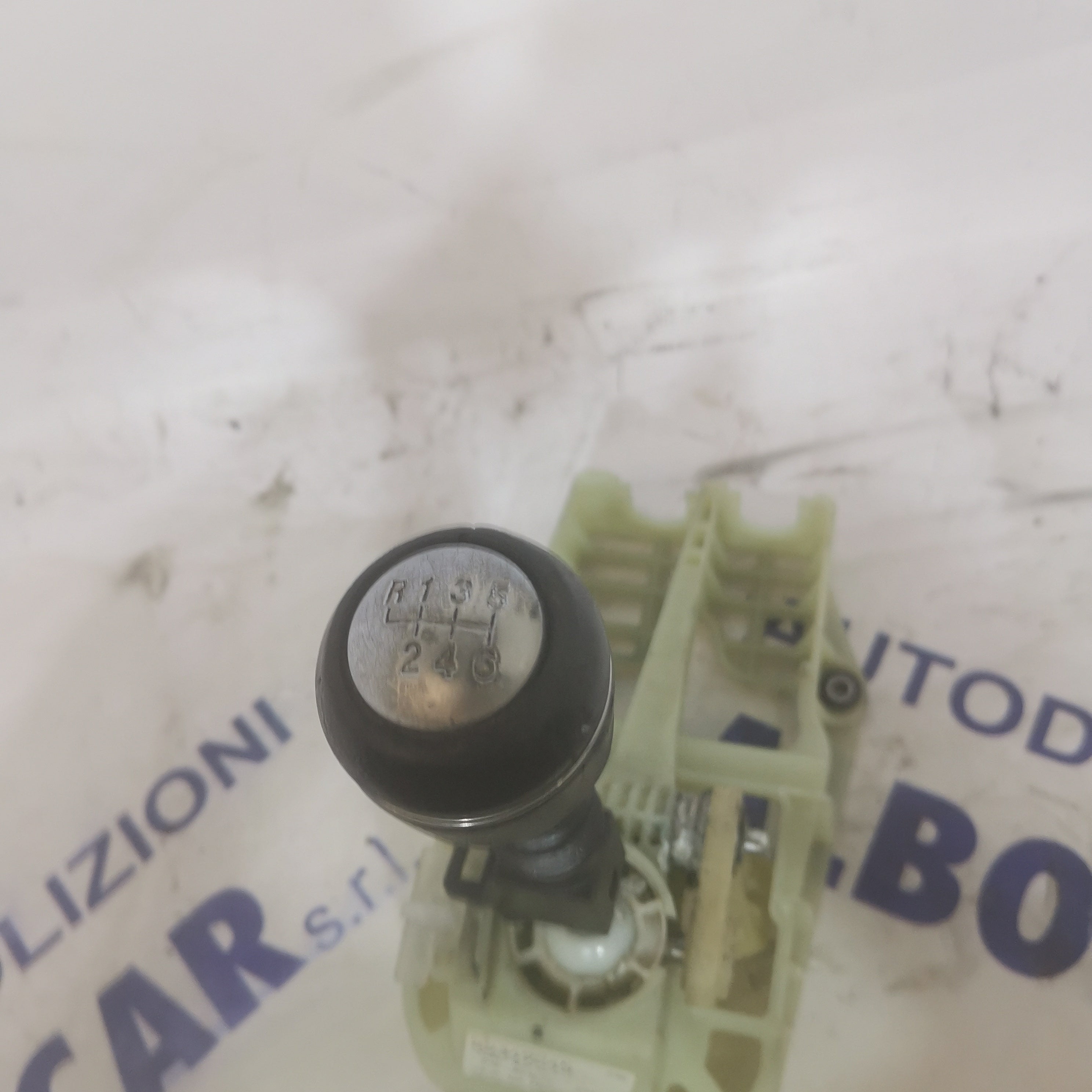 Gear lever 6 speed Alfa Romeo 159 engine size: 1.9 150hp JTD year: 2009 part number: 55349245(sf4)
