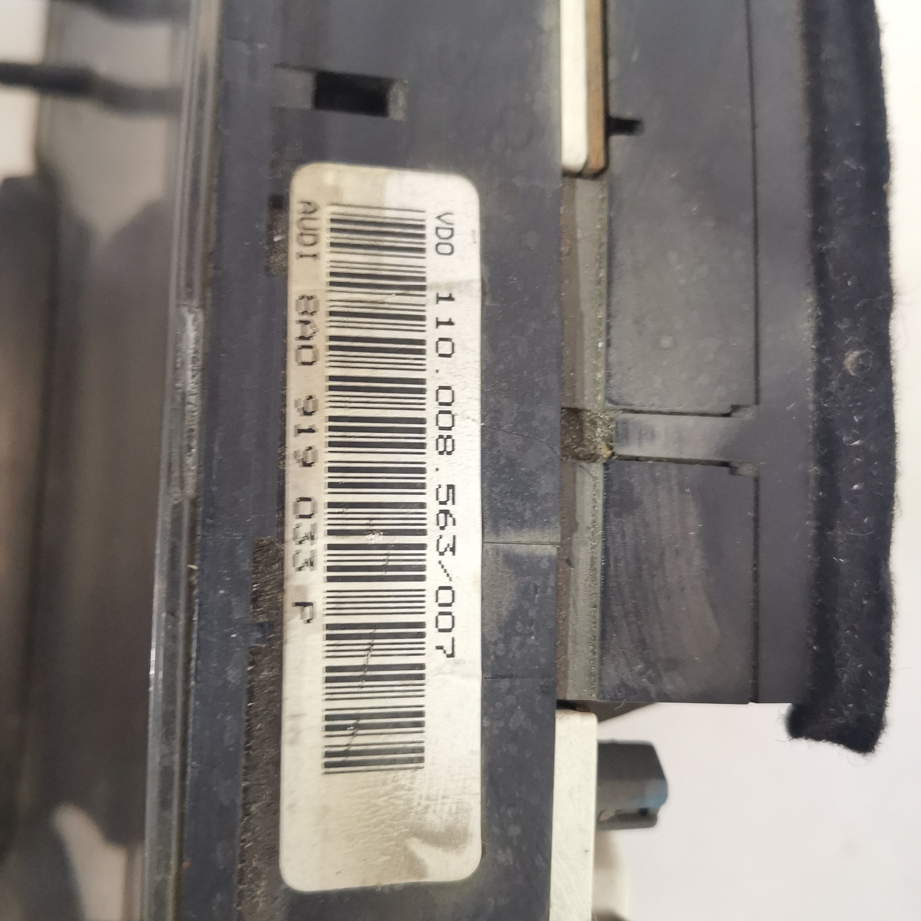 instrument cluster/speedometer/gauge Audi 80 year:1990-1999 code:8AO919033 (sf7p2)