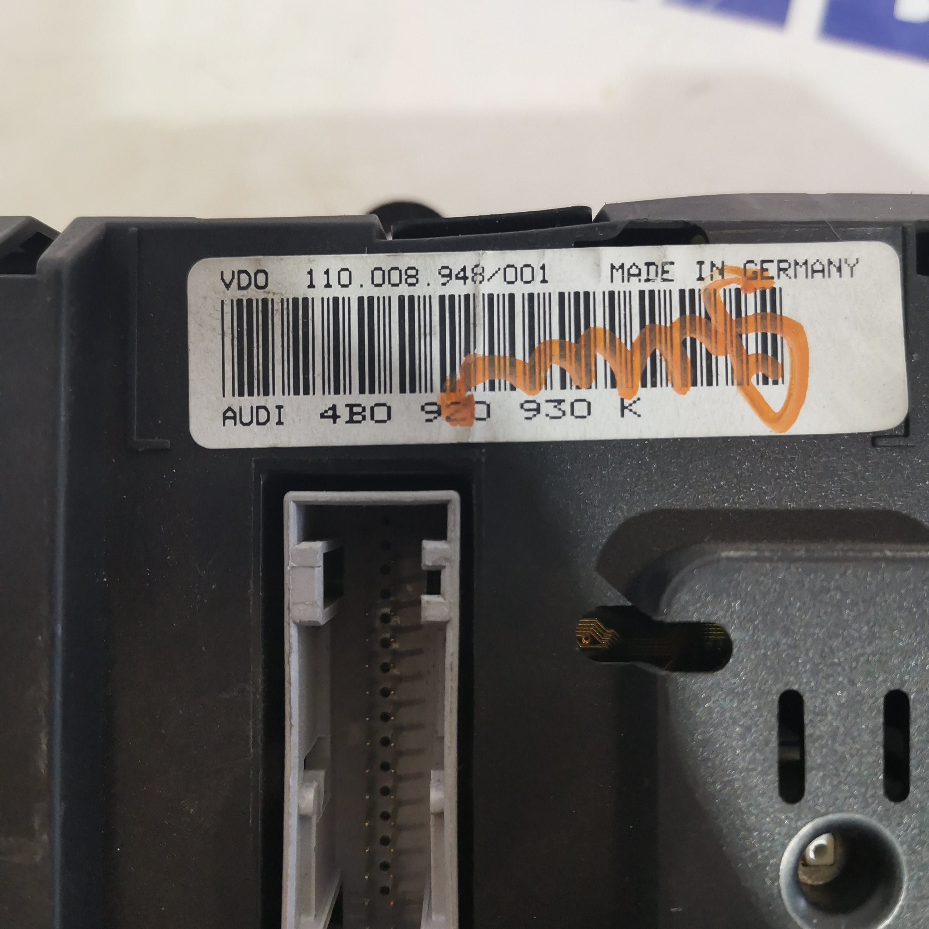 instrument cluster/odometer/gauge Audi A6 year: 2003-2006 code: 4BO920930K (sf7p2)