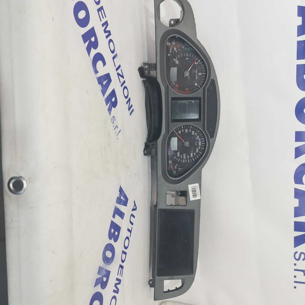 dashboard/speedometer/gauge cluster Audi A6 year: 2006-2011 code 5550007301 (sf7p2)