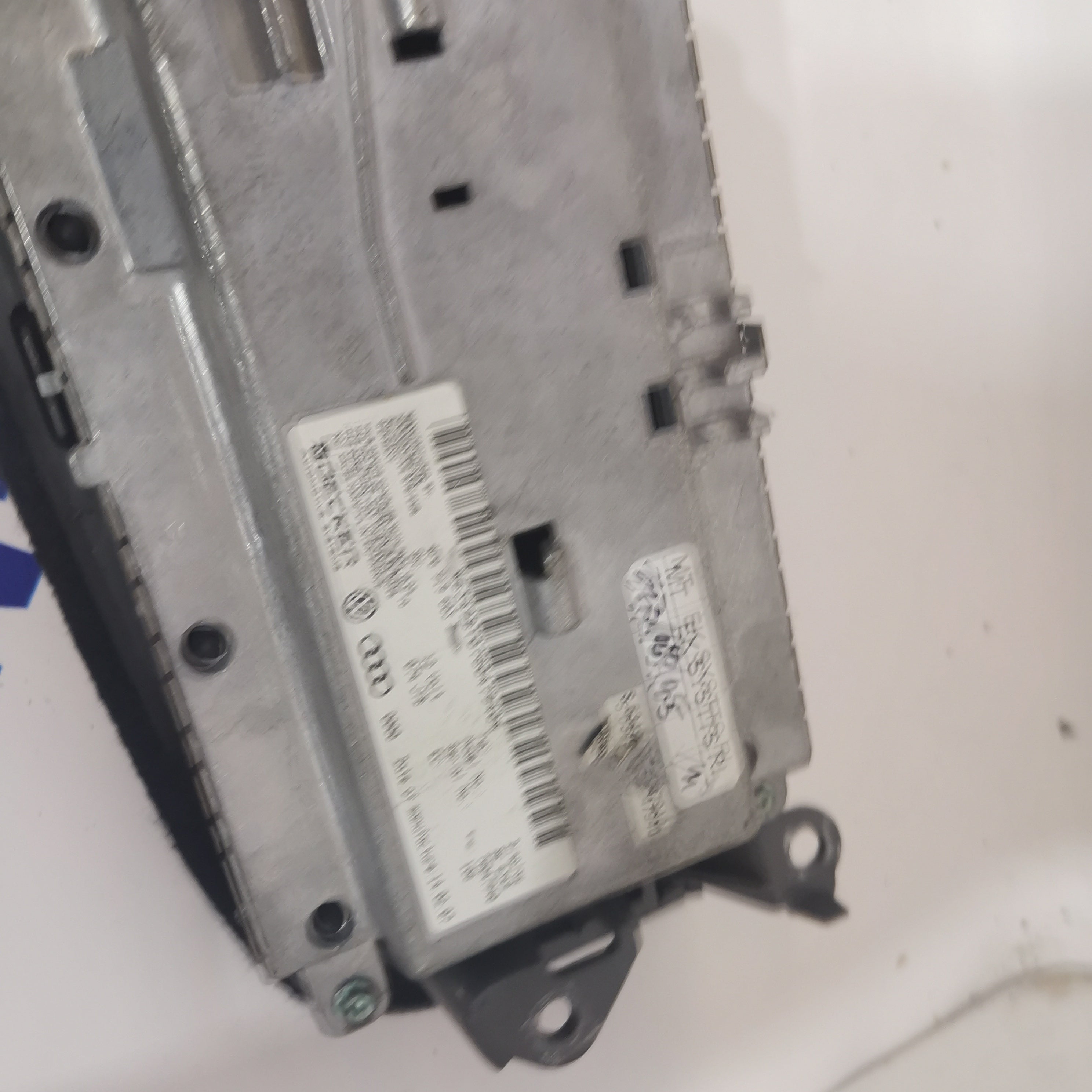 dashboard/speedometer/gauge cluster Audi A6 year: 2006-2011 code 5550007301 (sf7p2)
