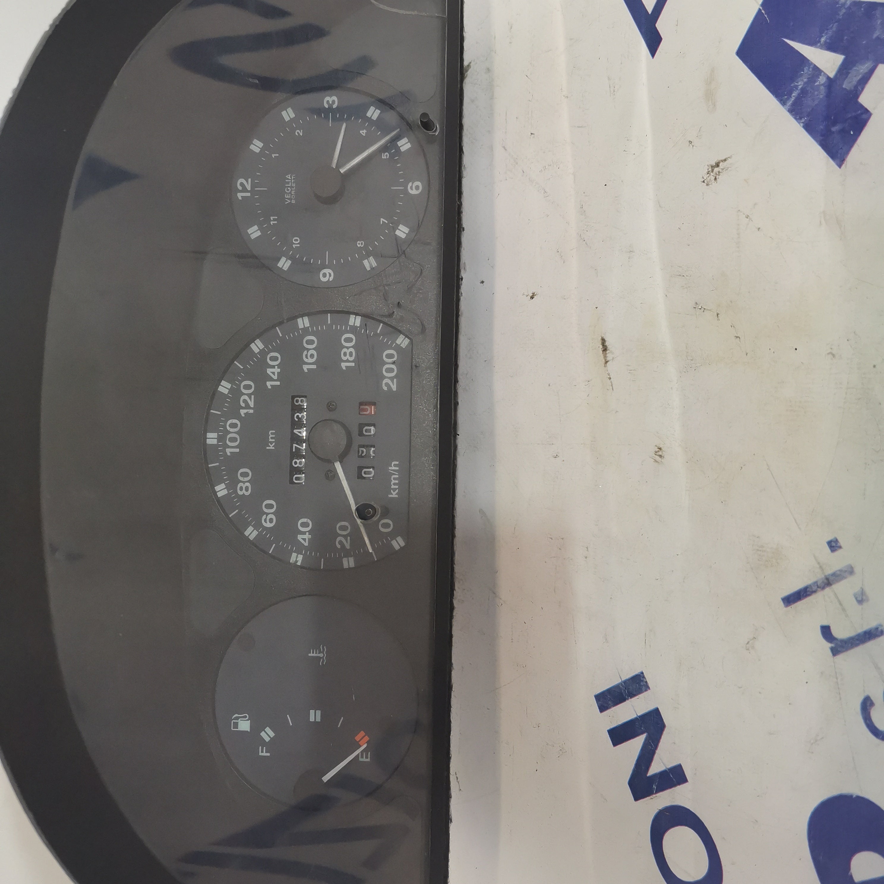 quadro strumenti/contachilometri/veglia fiat punto 1° serie/punto 176 anno: 1993-1999 codice: 6062190030/6060000160A
