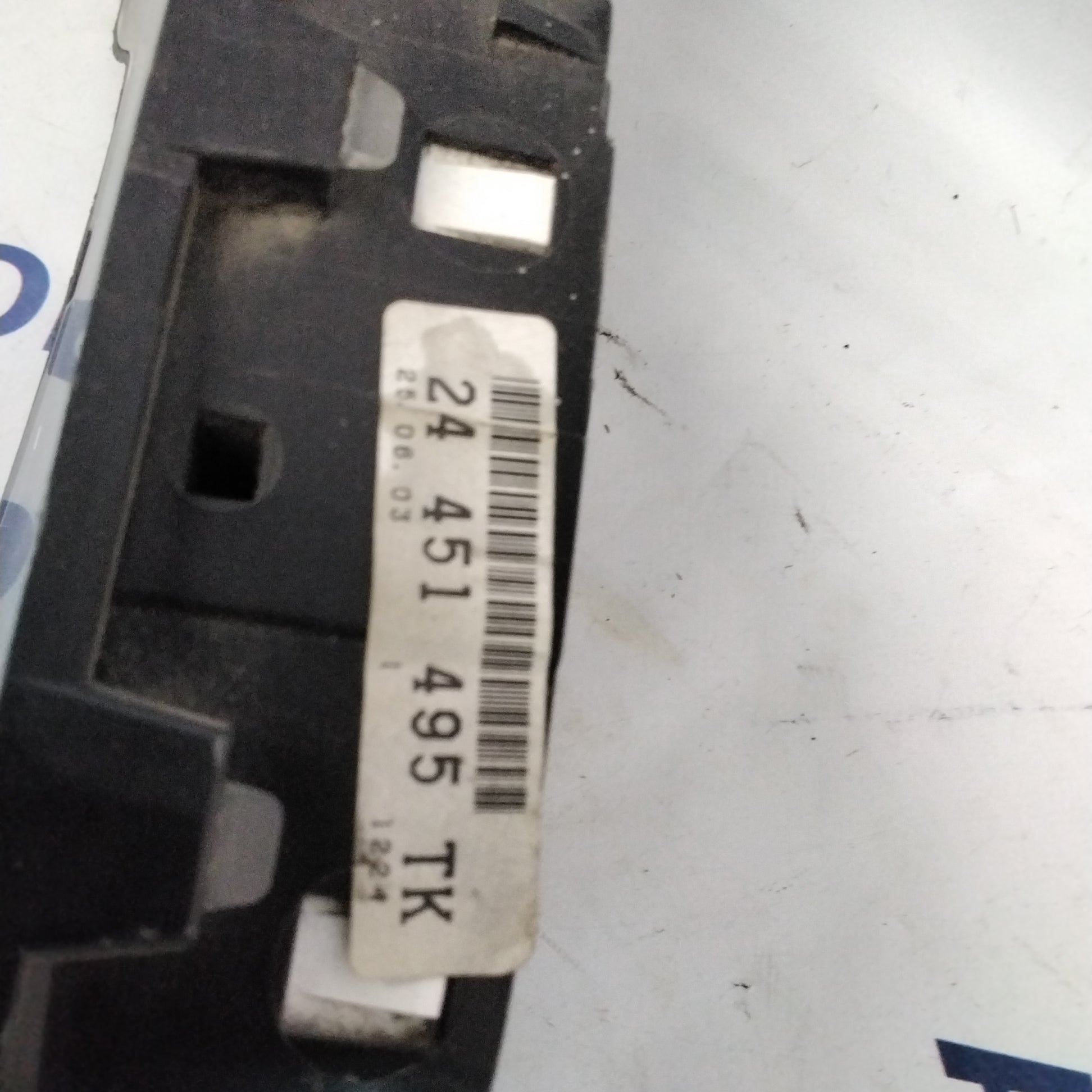 quadro strumenti/contachilometri/ veglia opel astra benzina anno 2004 codice: 24451495TK
