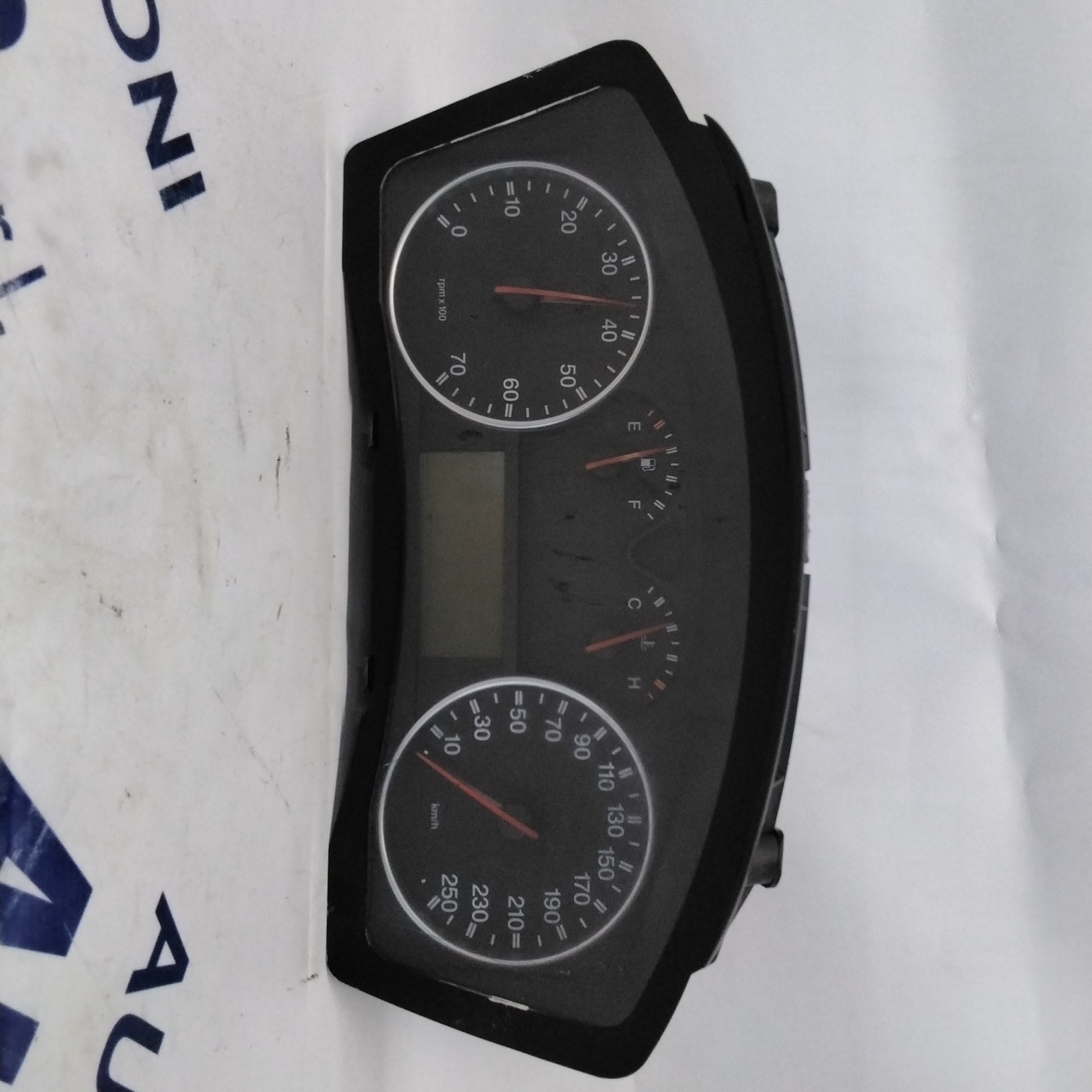 quadro strumenti/contachilometri/ veglia fiat croma 1.9 anno 2005 codice : 51735925