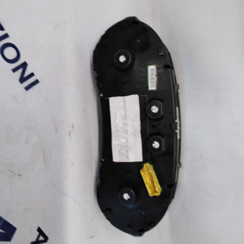 instrument cluster/speedometer/dashboard Peugeot 308 1.6 petrol year 2008 code: 9665107380 (sfp2)