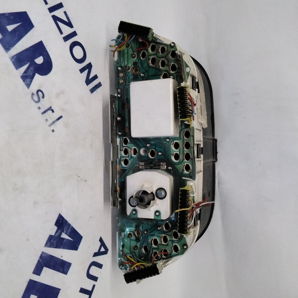 instrument cluster/speedometer/gauge Peugeot 306 diesel year 2000 code: 9619194080 (sf7p2)