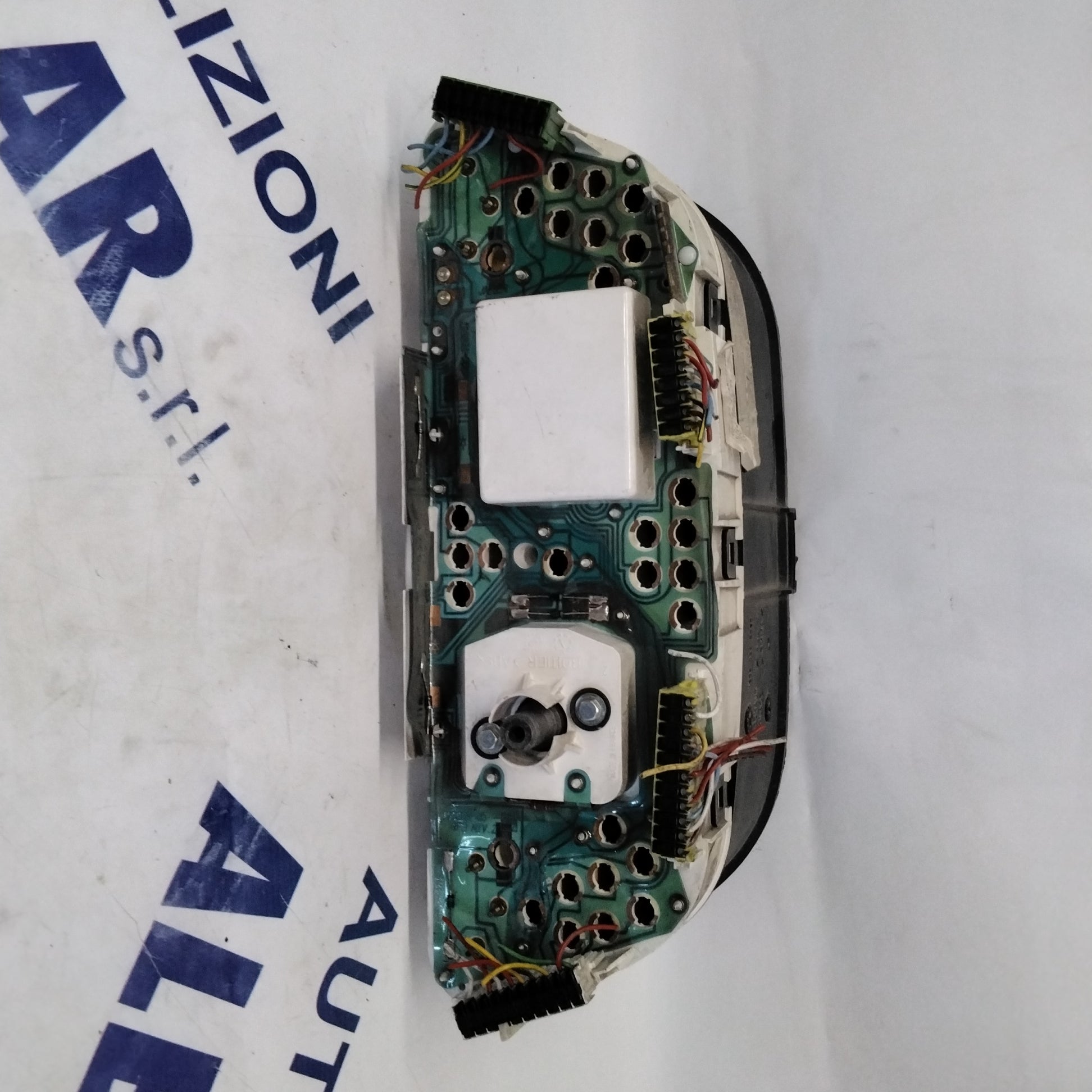instrument cluster/speedometer/gauge Peugeot 306 diesel year 2000 code: 9619194080 (sf7p2)