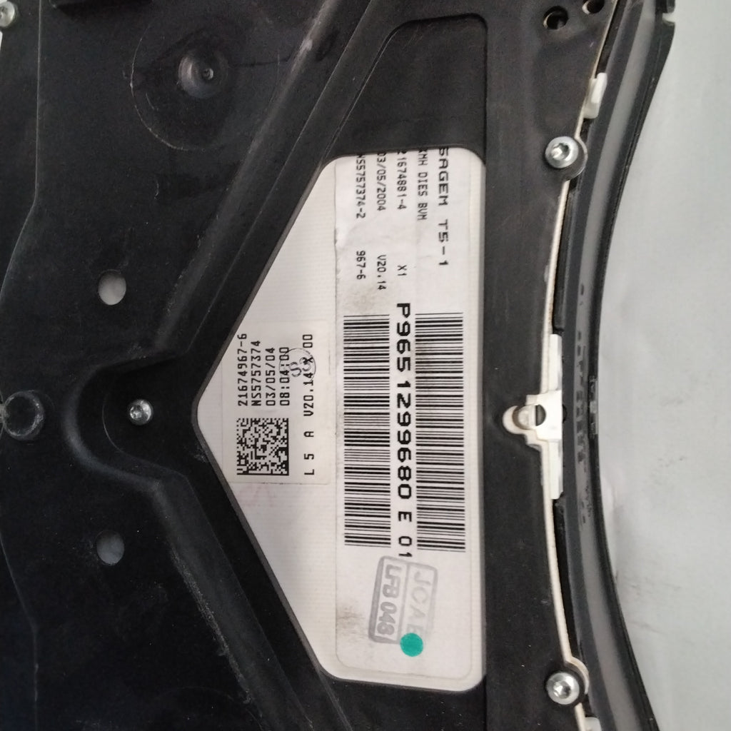 instrument cluster/speedometer/gauge Peugeot 307 2.0 year 2004 code:216518625(sf7p2)