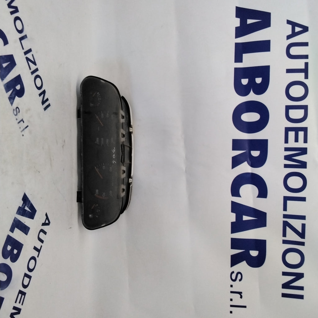 instrument cluster speedometer peugeot 306 1.9 D year: 98 part number: 89652717 (sf7p2)