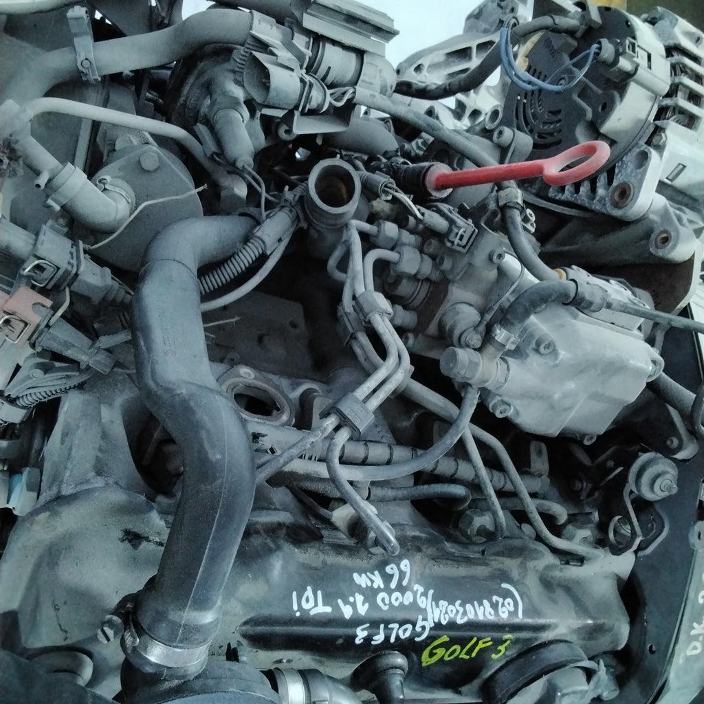 Volkswagen Golf engine series 3 displacement: 1.9 tdi year 2000 code: 028103021 - D10