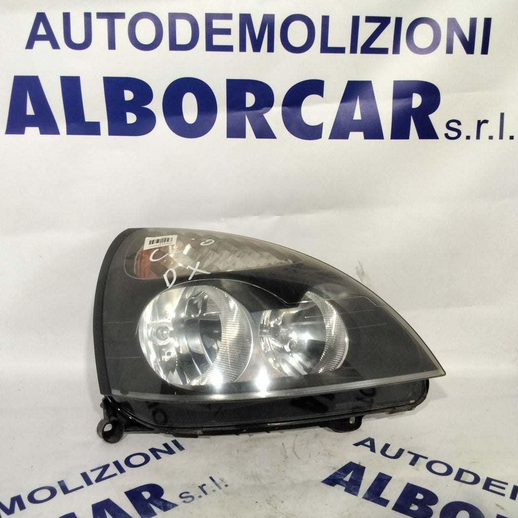 Renault Clio right headlight year 2003/06 code: 15601800