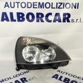Renault Clio right headlight year 2003/06 code: 15601800