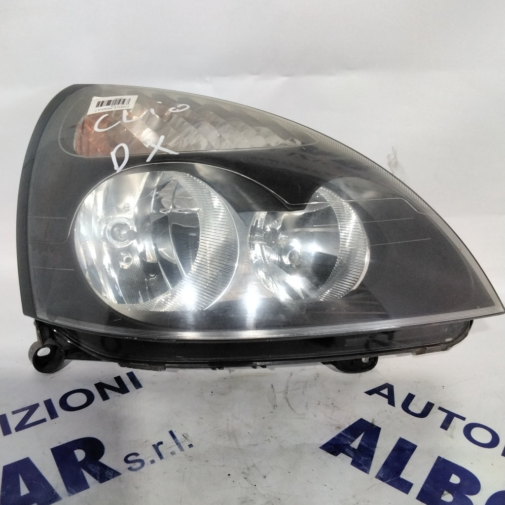 Renault Clio right headlight year 2003/06 code: 15601800