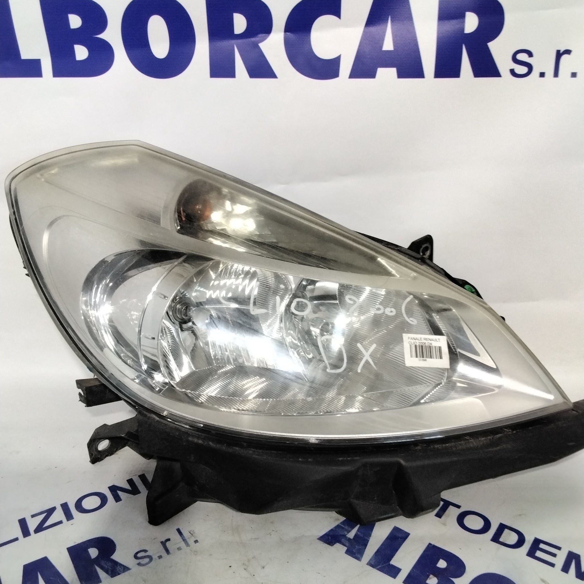 Right headlight Renault Clio year 2006 code: 89033819(sf8p4)