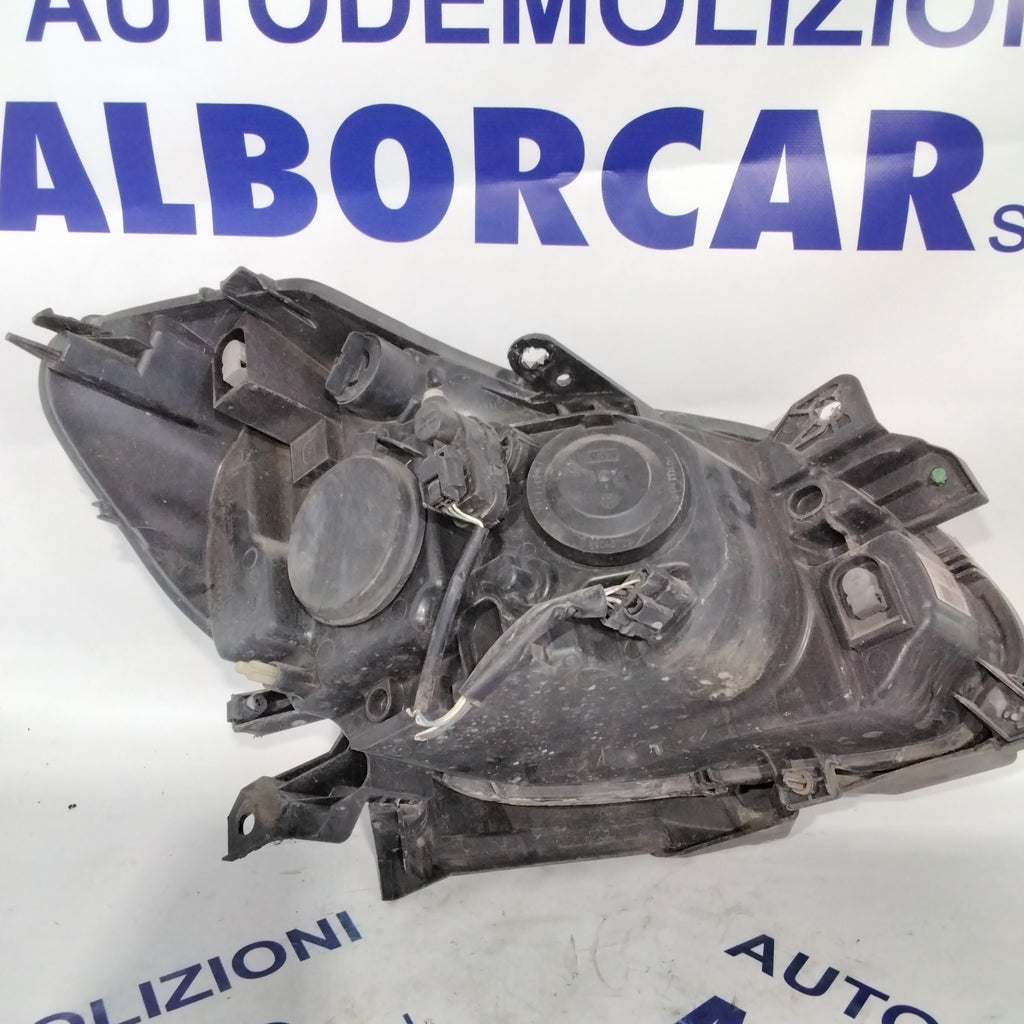 left front headlight Renault Clio year 2006 code: 89032484
