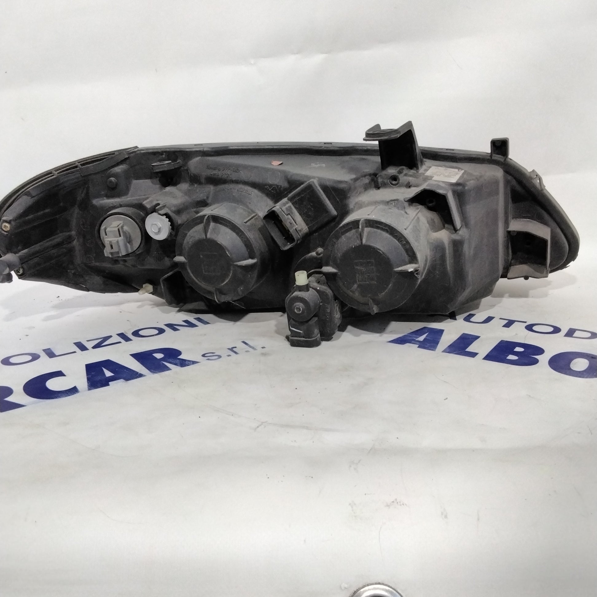 Nissan Almera left headlight year 2002 code: 26060BN703 (sf8p4)