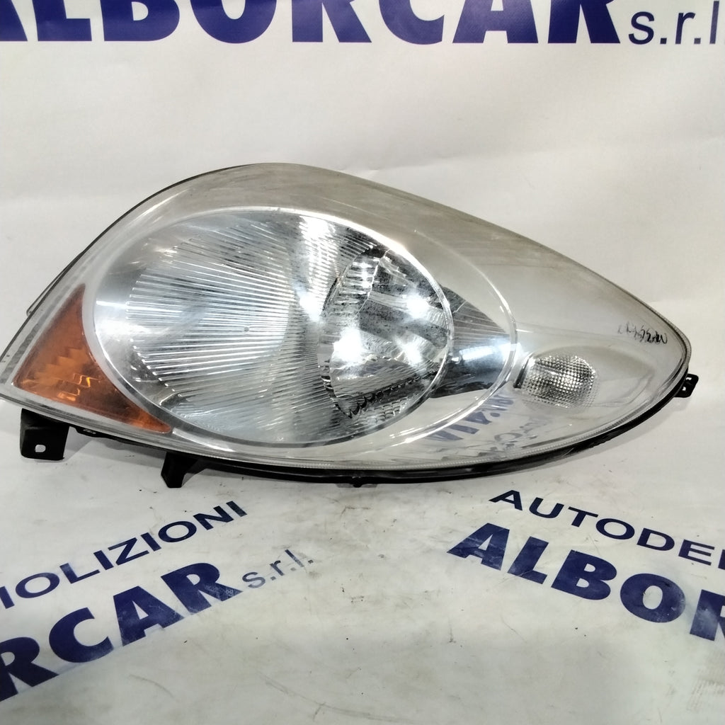 Headlight Nissan Note right 2007 code: 260109U100 (sf8p4)