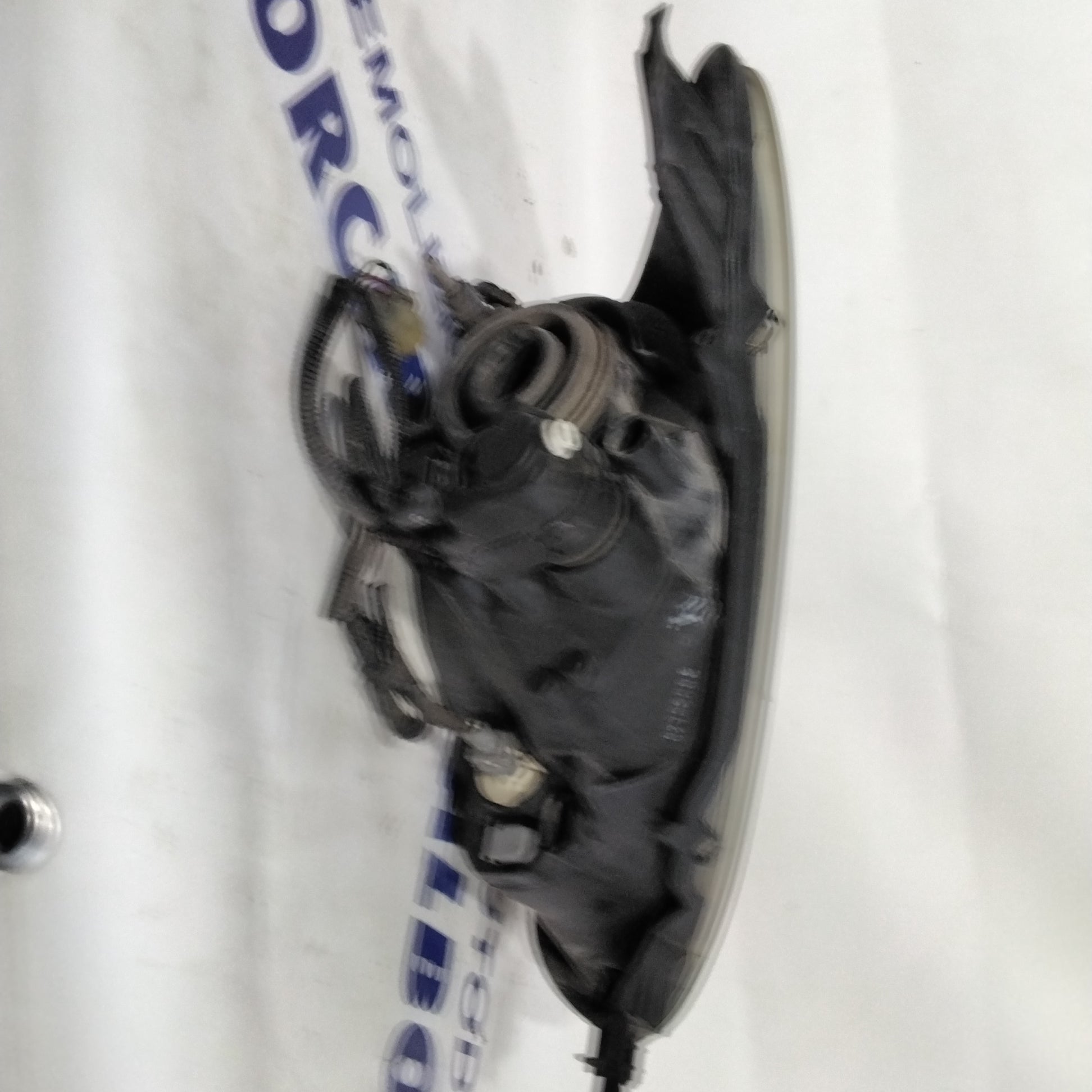 Headlight Toyota Aygo left side year 2005 code: 21211K2L (sf8p4)
