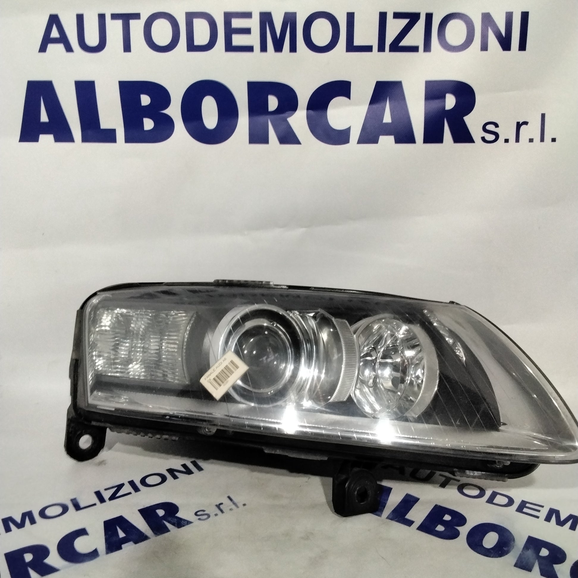 Right headlight Audi A6 year 2004 code: 00970112 (sf8p5)