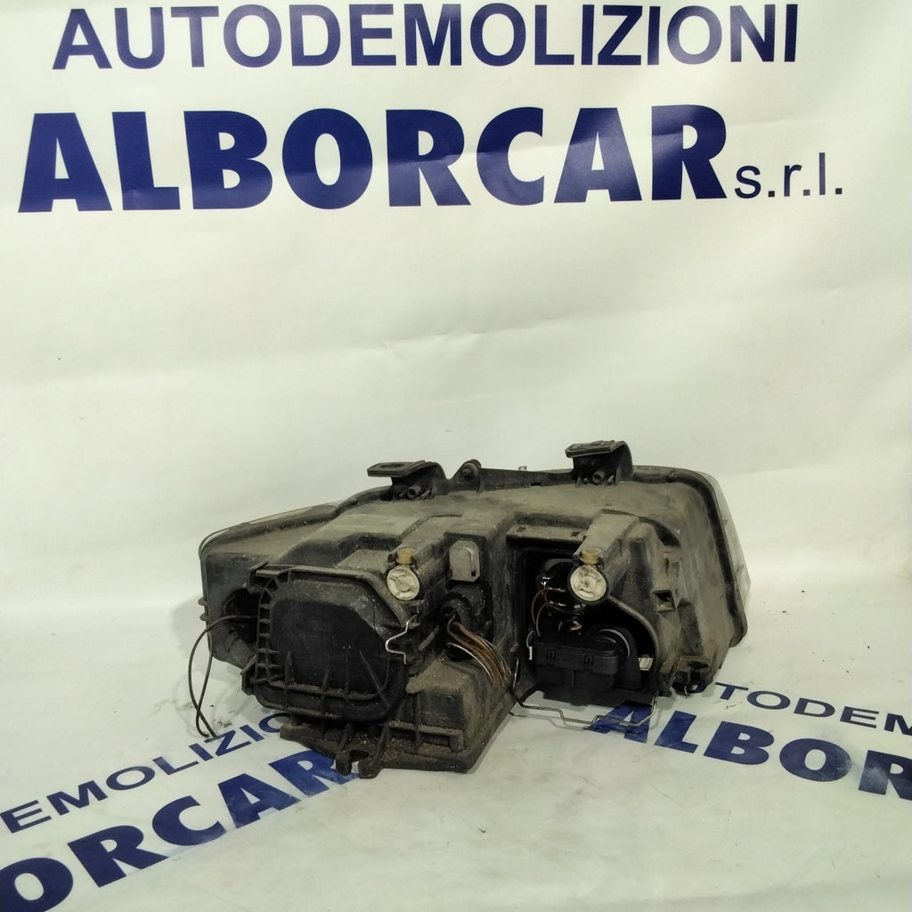 Audi A4 left headlight, year 2003, code: 89305690 (sf8p5)