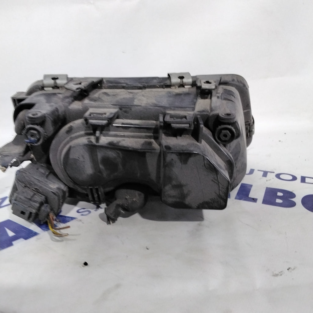 Audi A3 left headlight year 1998 (sf8p5)