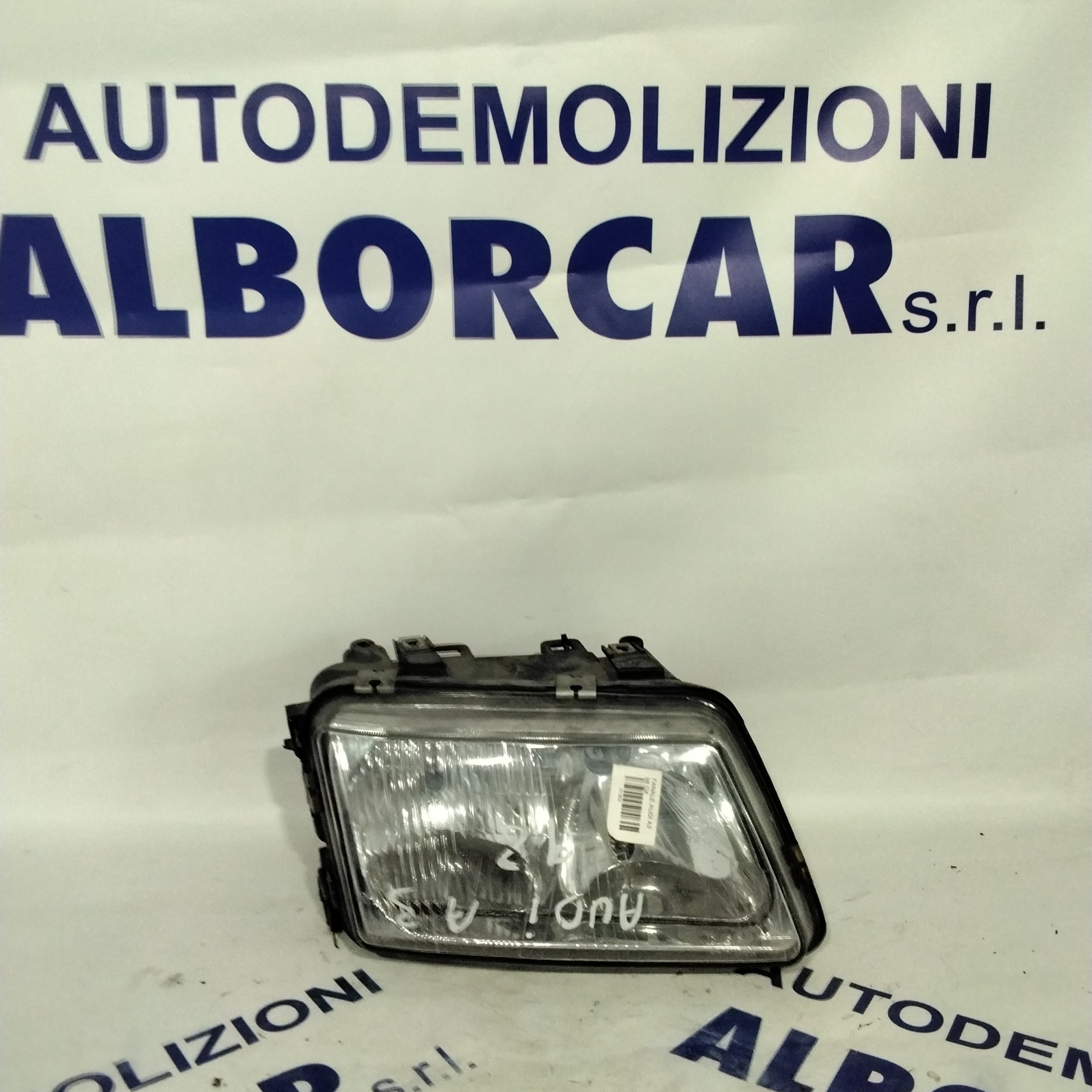 Audi A3 right headlamp 1998 (sf8p5)