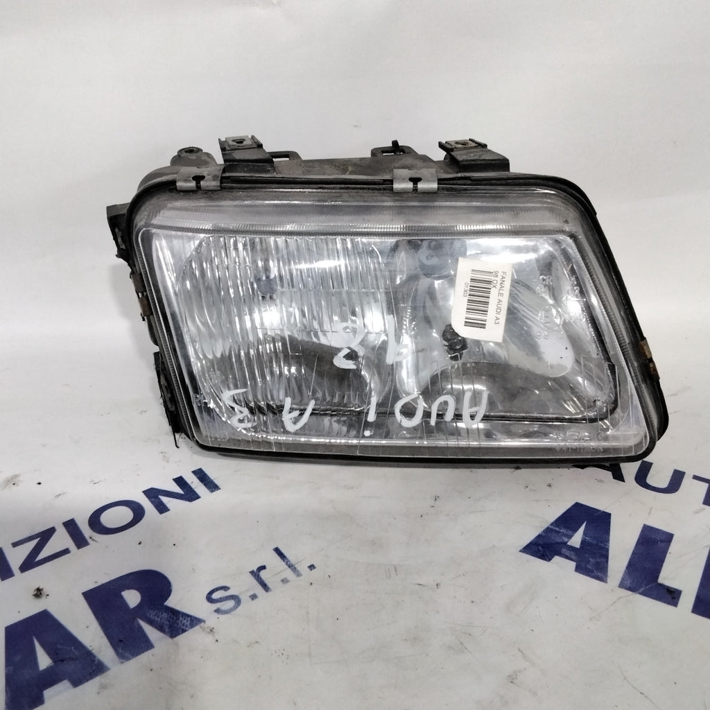 Audi A3 right headlamp 1998 (sf8p5)